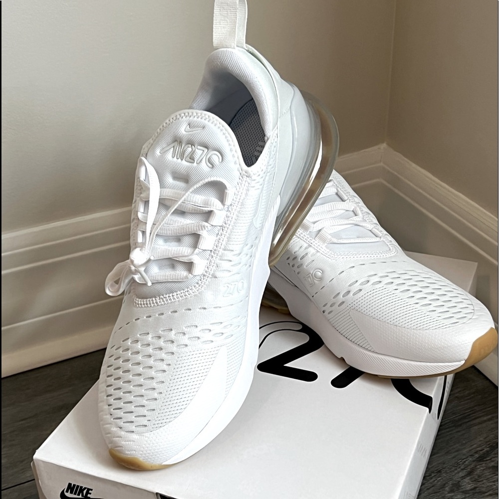 Nike Air Max 270 - Mens Size 9